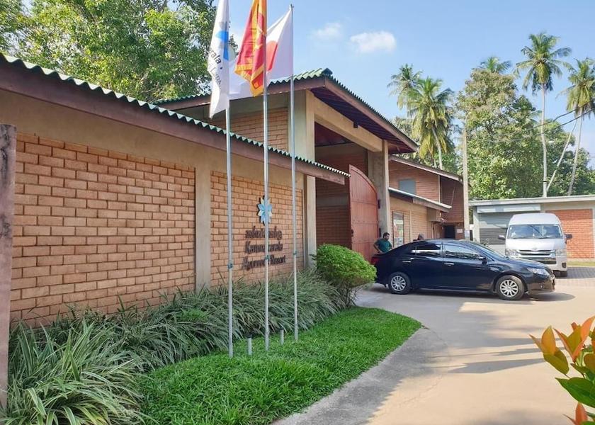 Puttalam District Wennappuwa Facade