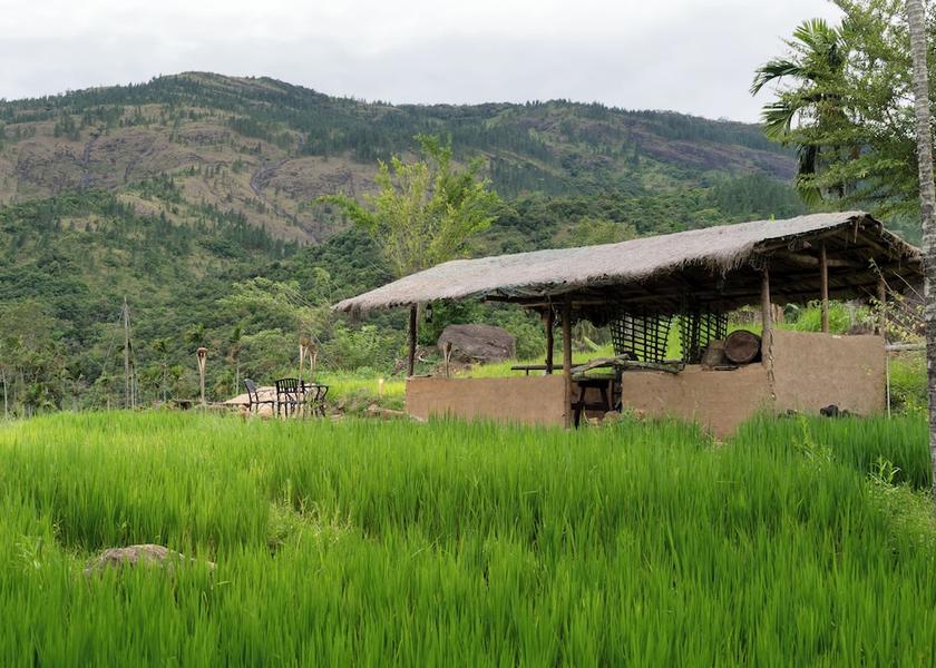  Belihuloya Exterior Detail