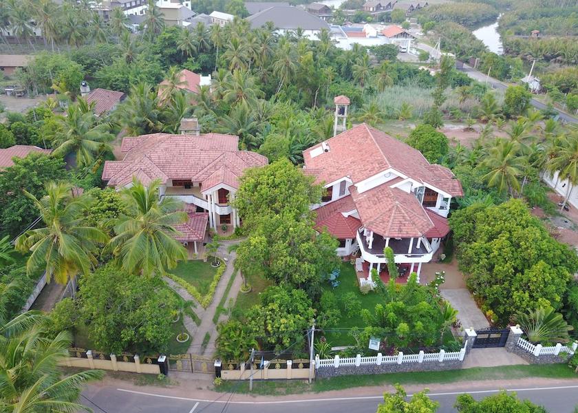 Puttalam District Wennappuwa Exterior Detail