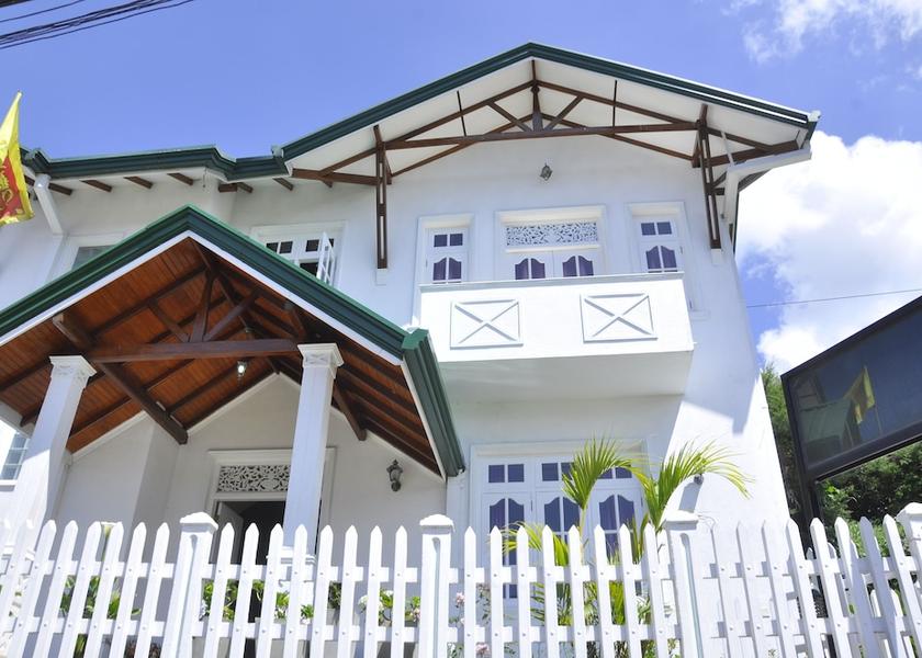 Central Province Nuwara Eliya Front of property