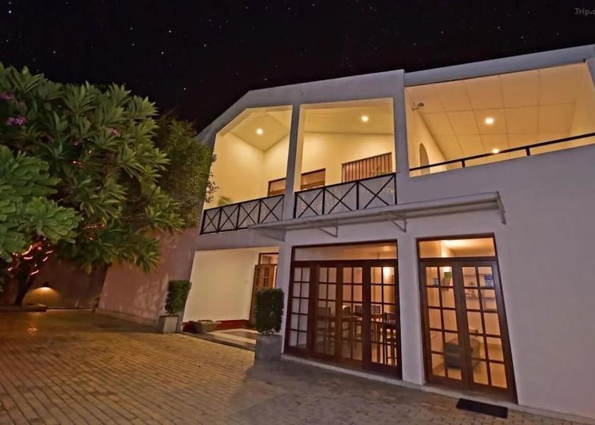 Western Province Mount Lavinia Front of property