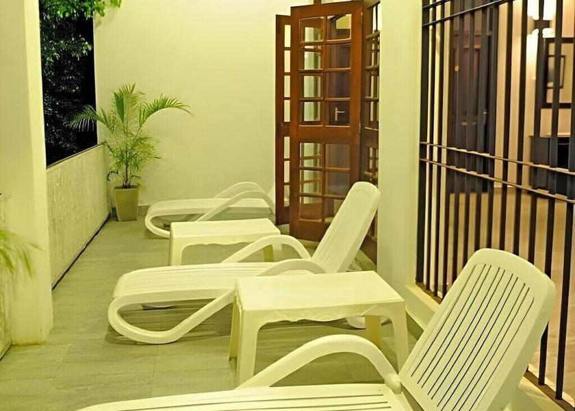 Western Province Mount Lavinia Terrace/patio