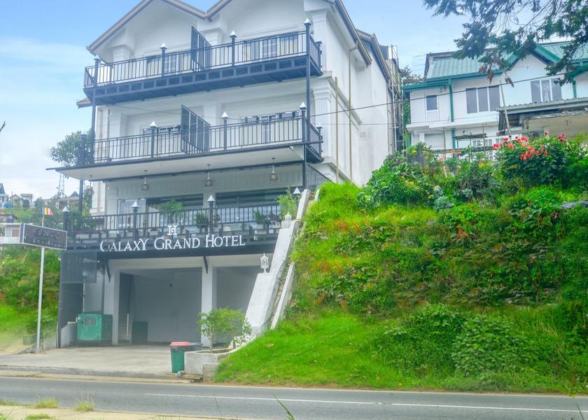 Central Province Nuwara Eliya Front of property - evening/night