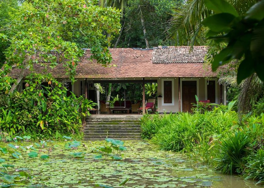 Galle District Padinnoruwa Lake