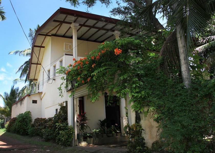 Gampaha District Ragama Facade