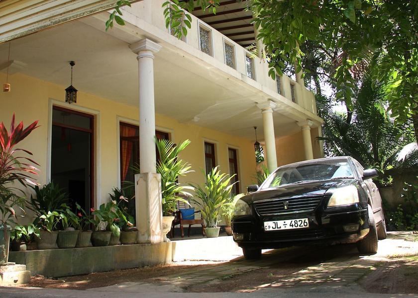 Gampaha District Ragama Exterior Detail