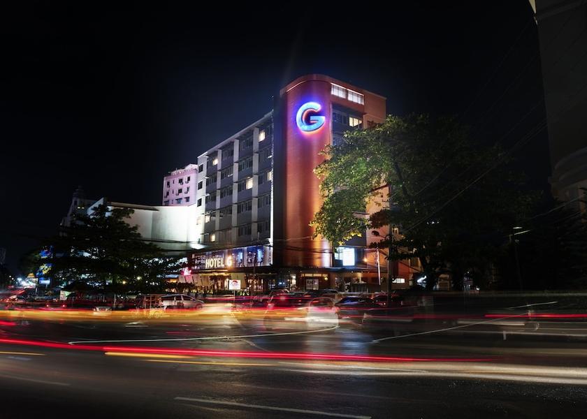  Yangon Exterior Detail