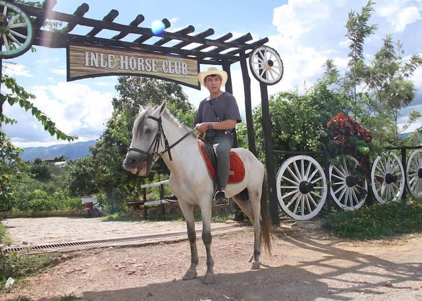  Nyaungshwe Horse Riding