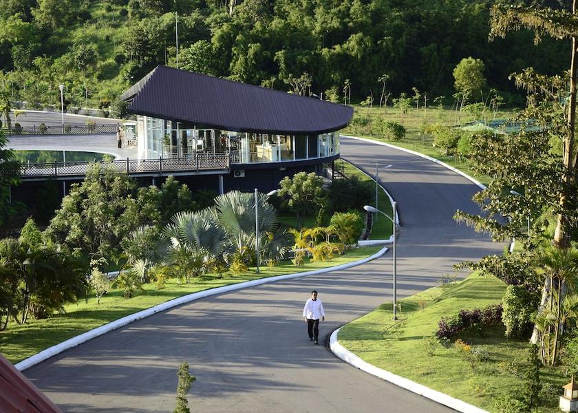  Oattara Thiri Township Exterior Detail