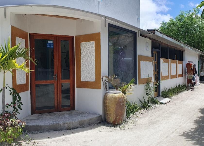 Kaafu Atoll Huraa Primary image