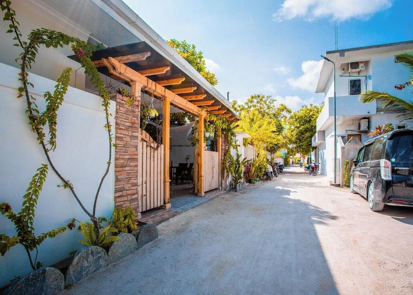 Kaafu Atoll Maafushi Front of property