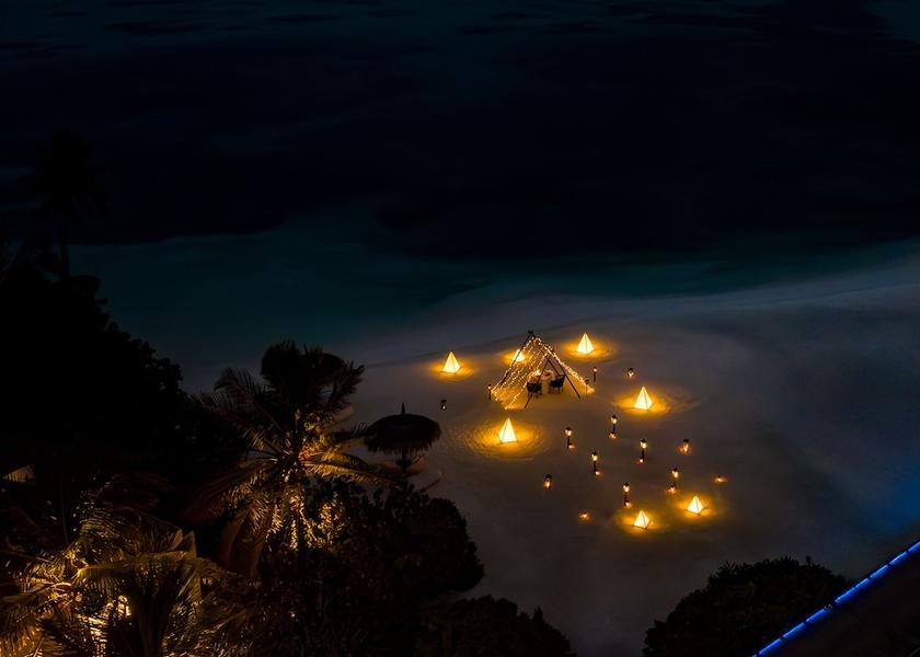 Kaafu Atoll Maadhoo Couples Dining