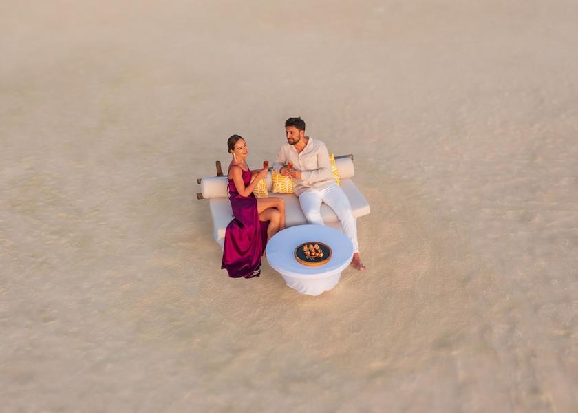 Kaafu Atoll Maadhoo Couples Dining