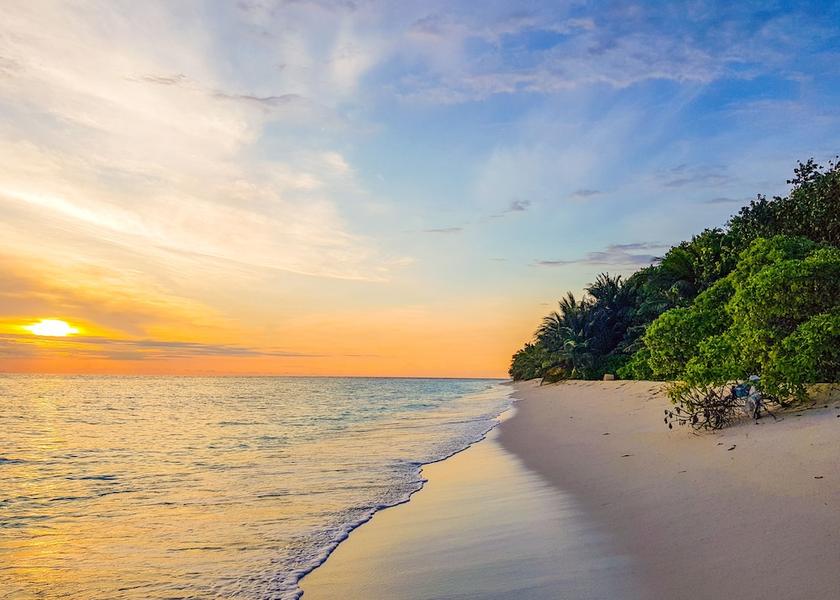 North Ari Atoll Ukulhas Beach