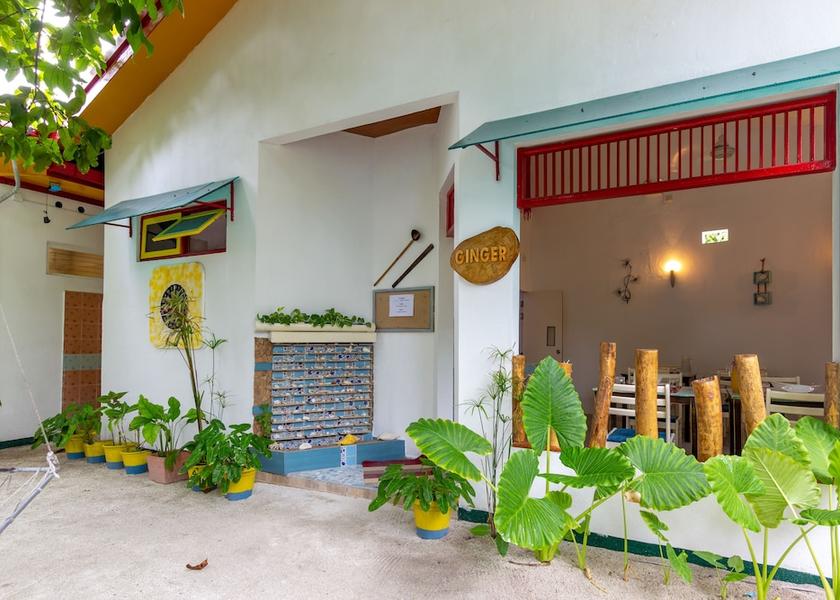 Kaafu Atoll Thulusdhoo Island Interior entrance
