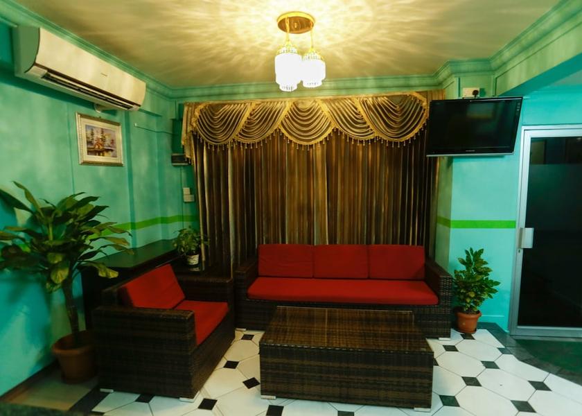 Kaafu Atoll Male Lobby