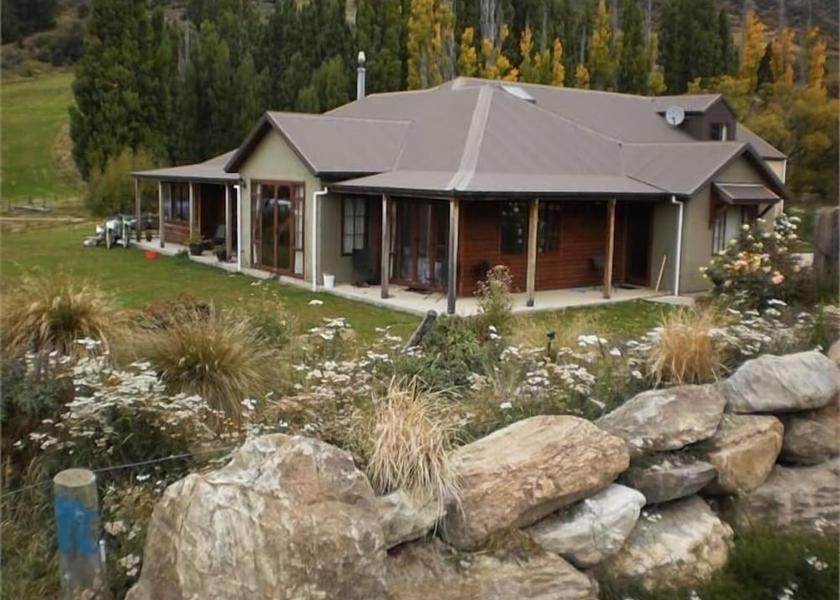 Otago Cardrona Facade