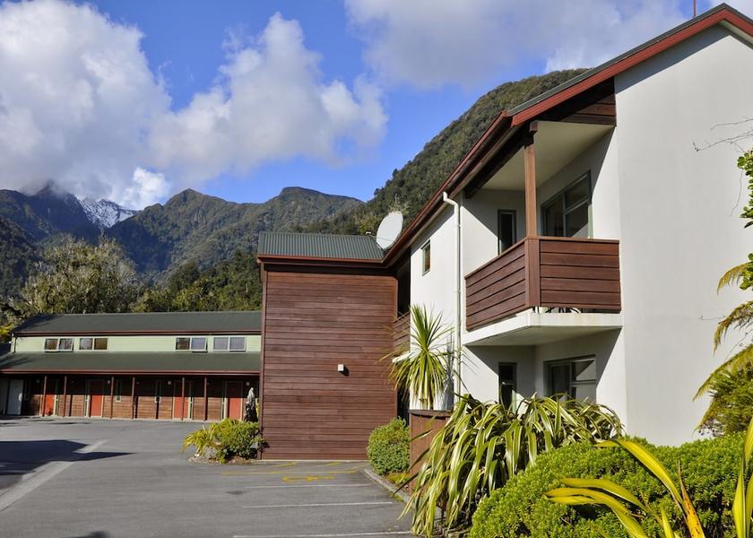 West Coast Franz Josef Glacier Exterior