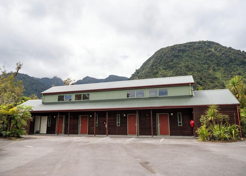West Coast Franz Josef Glacier Exterior