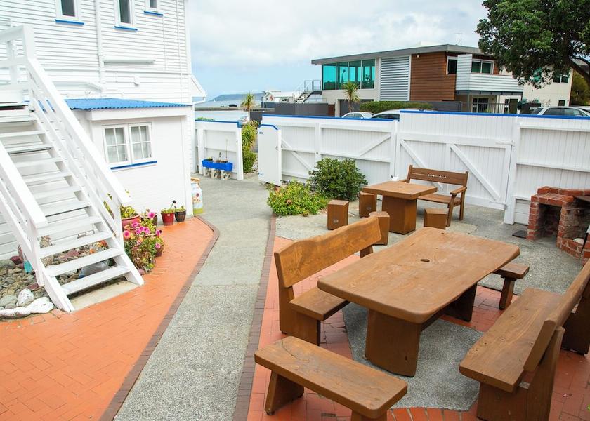 Greater Wellington Porirua Courtyard