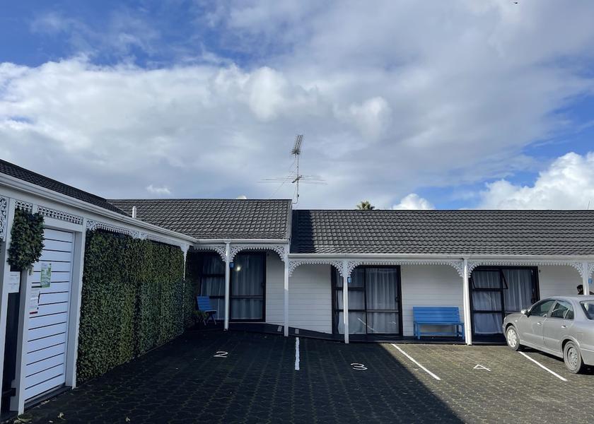 Auckland Region Papakura Exterior Detail