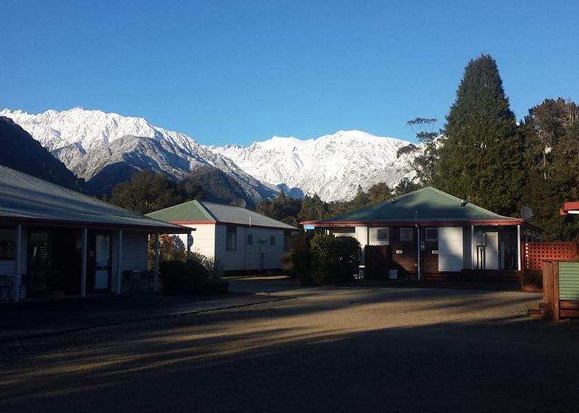 West Coast Franz Josef Glacier Exterior
