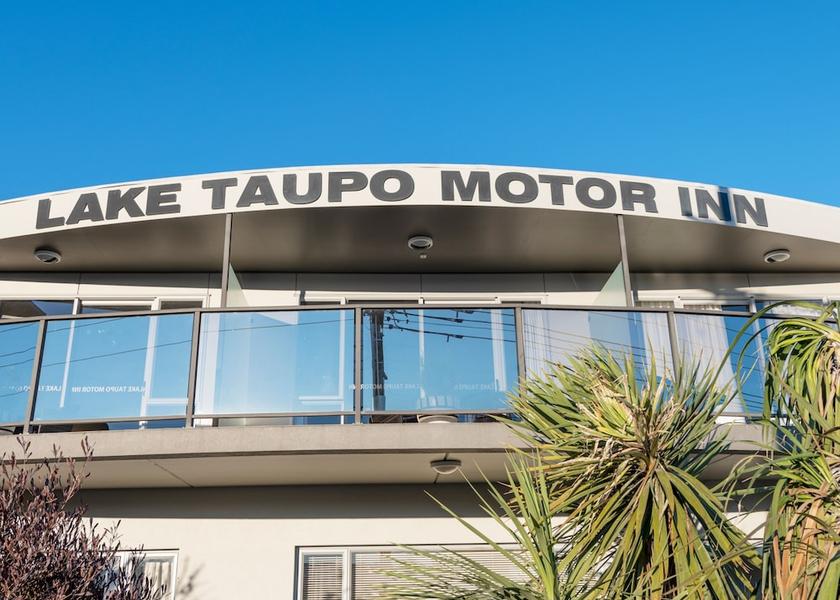 Waikato Taupō Front of property