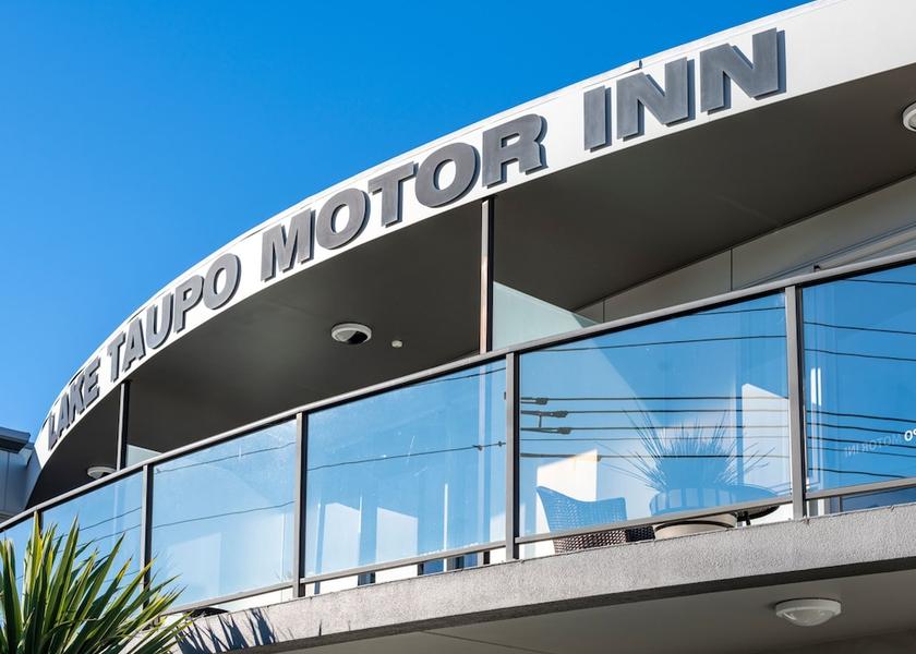 Waikato Taupō Front of property