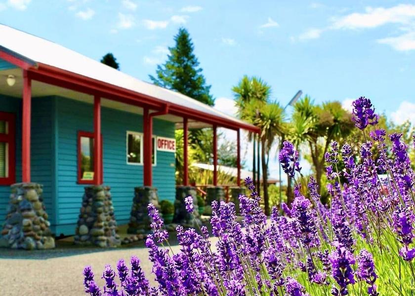 Manawatū-Whanganui National Park Front of property