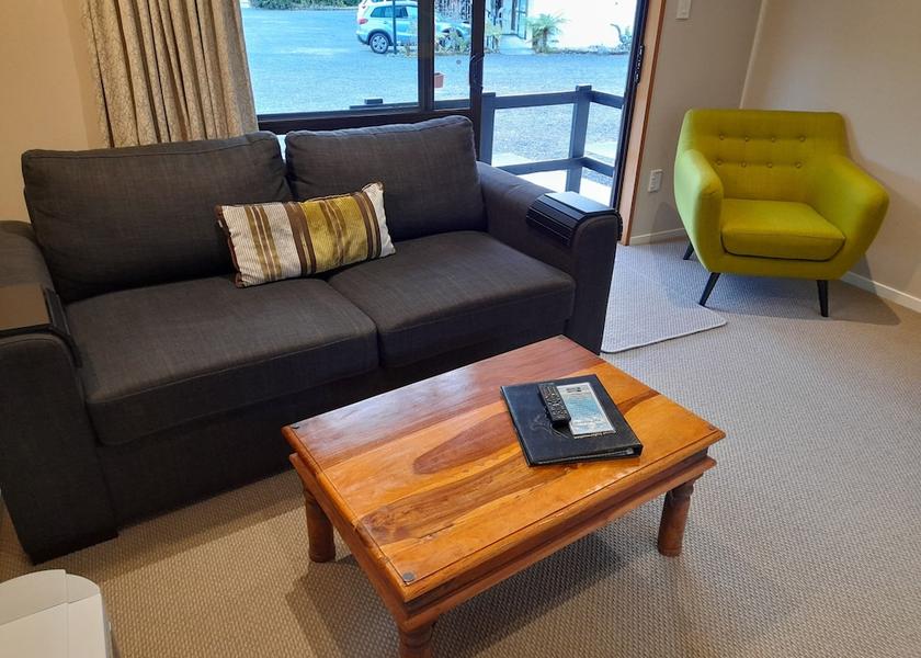 West Coast Fox Glacier Living area