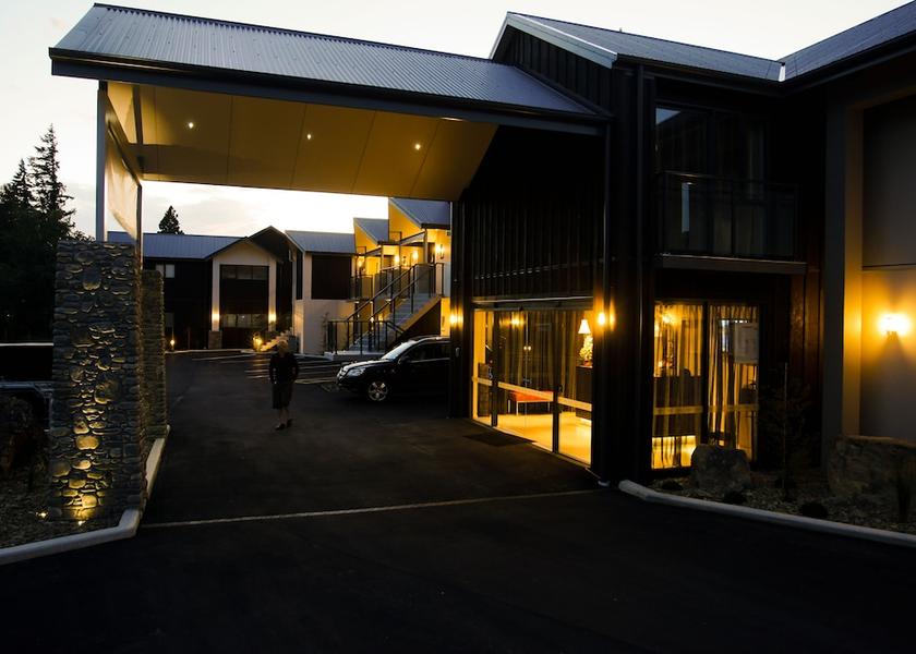 Canterbury Hanmer Springs Front of property - evening/night