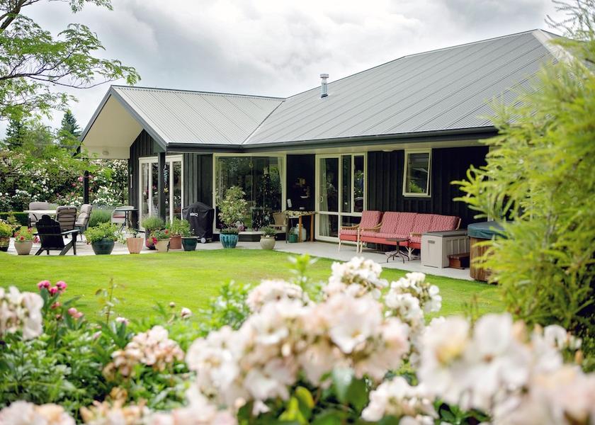 Canterbury Hanmer Springs Property grounds