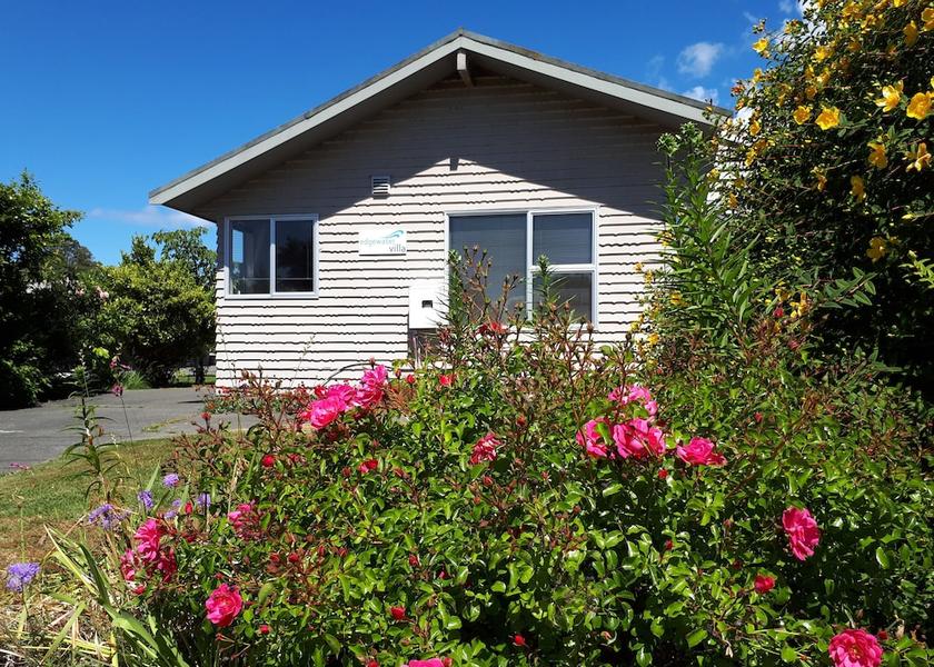 Southland Te Anau Front of property