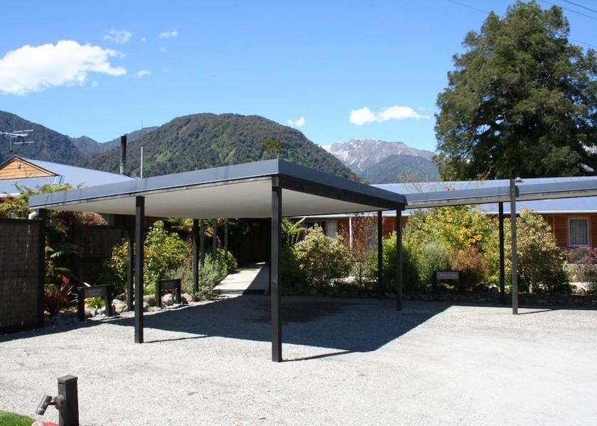 West Coast Franz Josef Glacier Property grounds