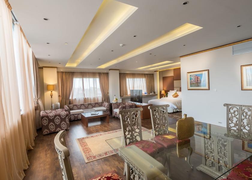  Lahore Room