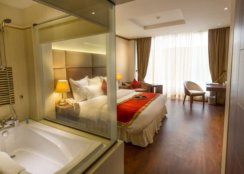  Lahore Room