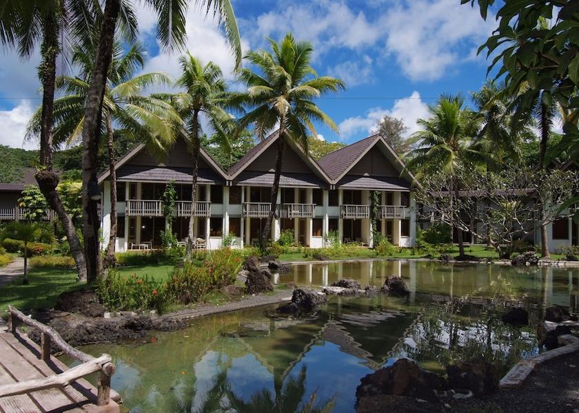  Meyungs Exterior Detail