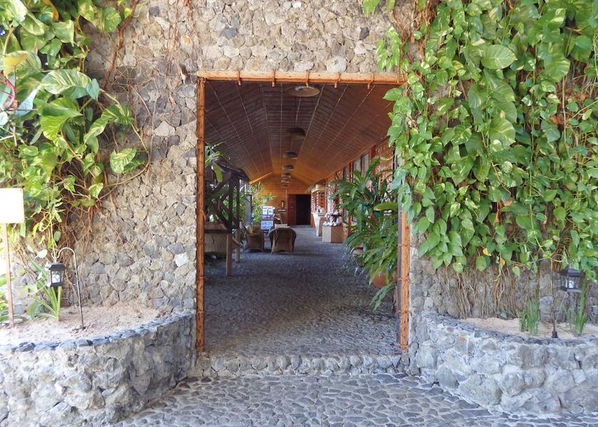  Koror Entrance