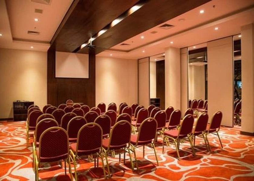  Encarnacion Meeting Room