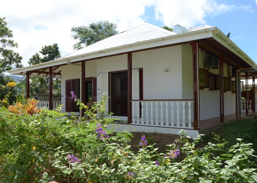  Mahé Island Property grounds