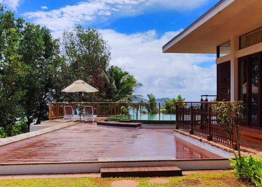  La Digue Exterior Detail