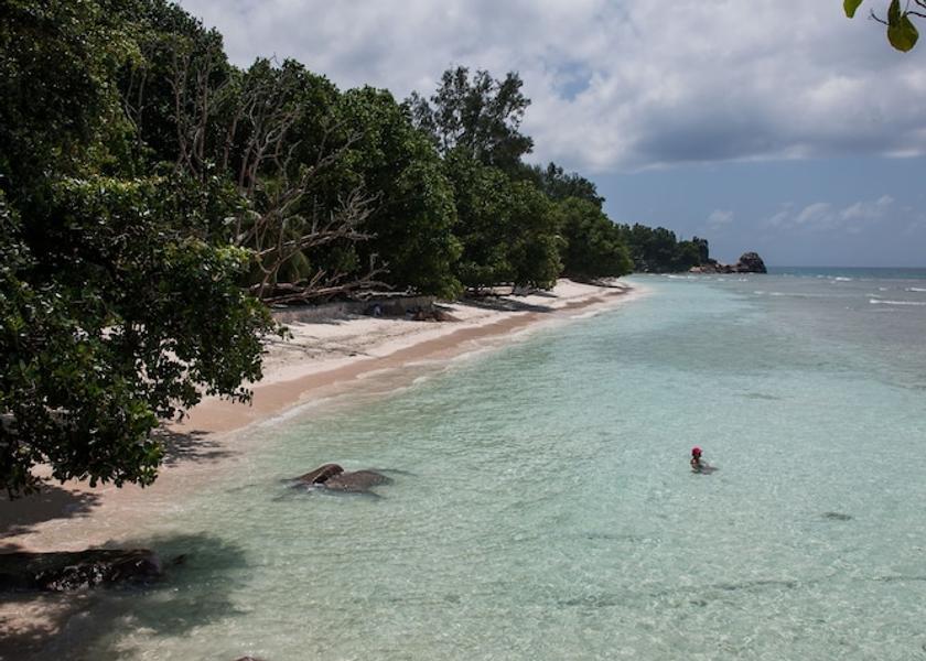 La Digue Beach
