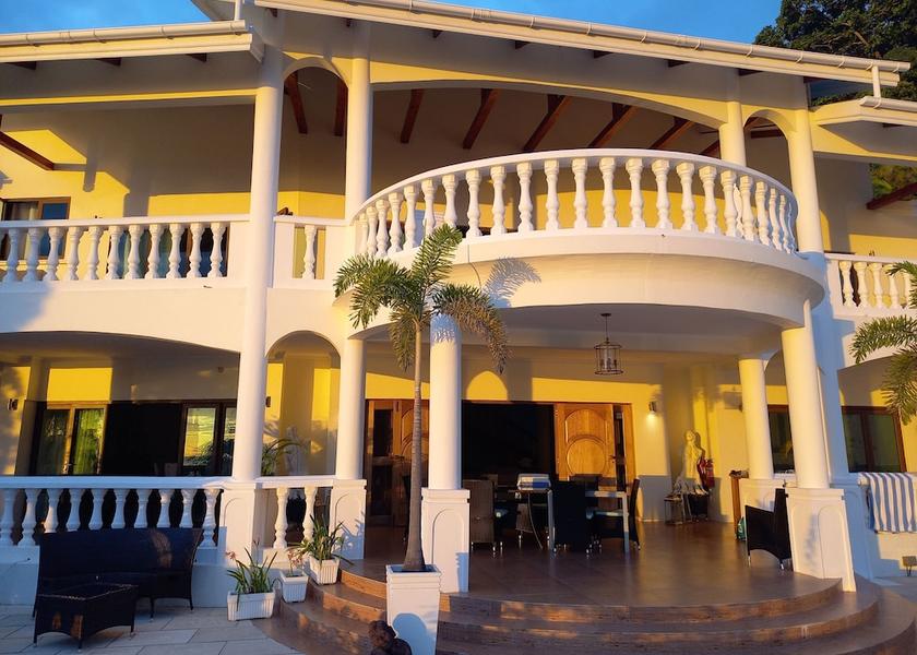  Mahe Island Facade