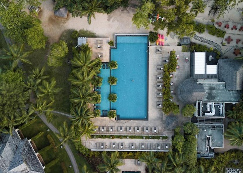  Mahé Island Infinity pool