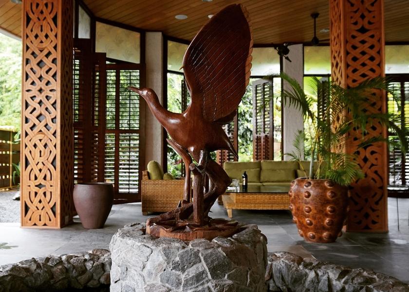  Paramaribo Lobby sitting area