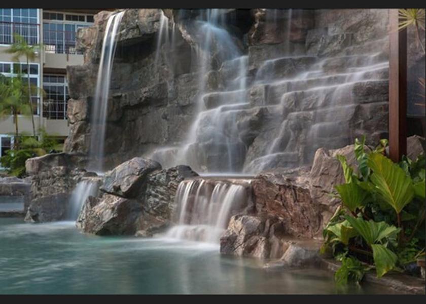  Paramaribo Pool waterfall