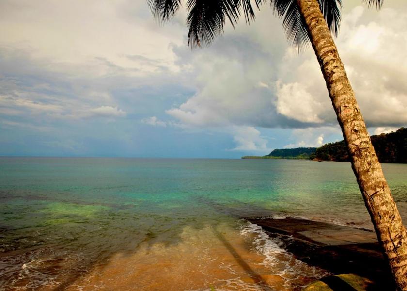  Principe Island Beach