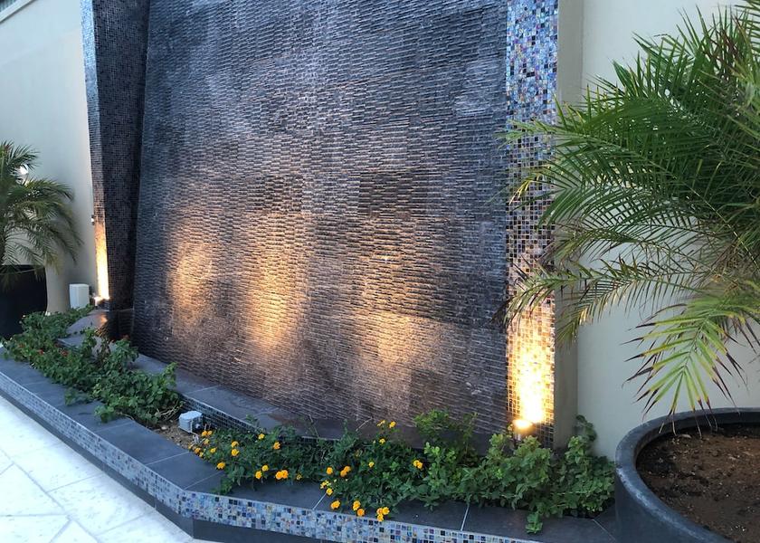  Providenciales Courtyard