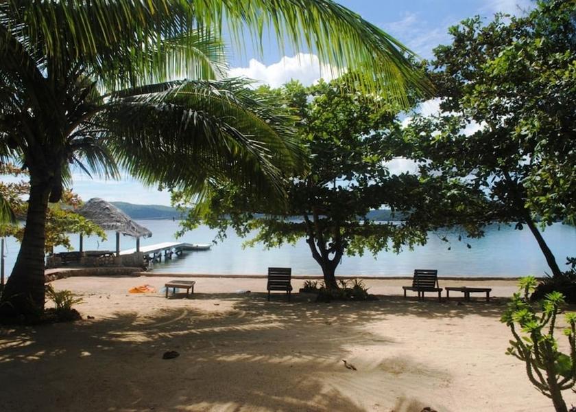  Utungake Beach