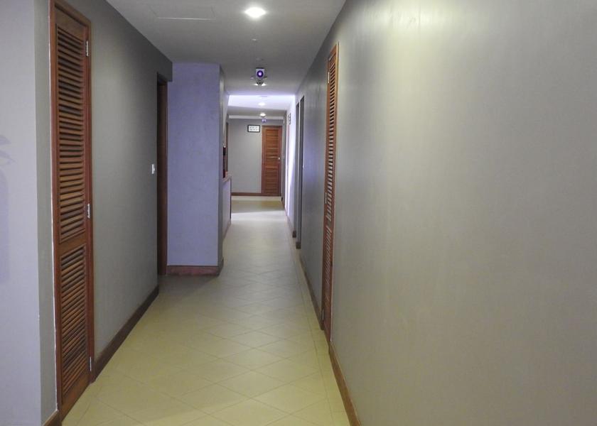  Arusha Interior Entrance